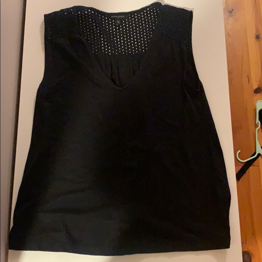 black v neck shirt